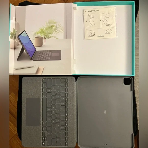 Logitech Combo Touch iPad Pro 12.9 5th Gen Grey Wireless Mint condition w/ Box